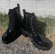 Cargar imagen en el visor de la galería, Combat Boots
