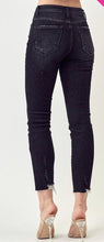 Load image into Gallery viewer, Black Mid Rise Skinny Jean
